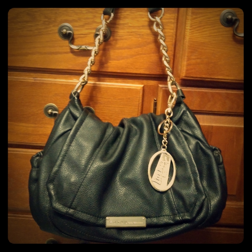 Kathy Van Zeeland black shoulder bag